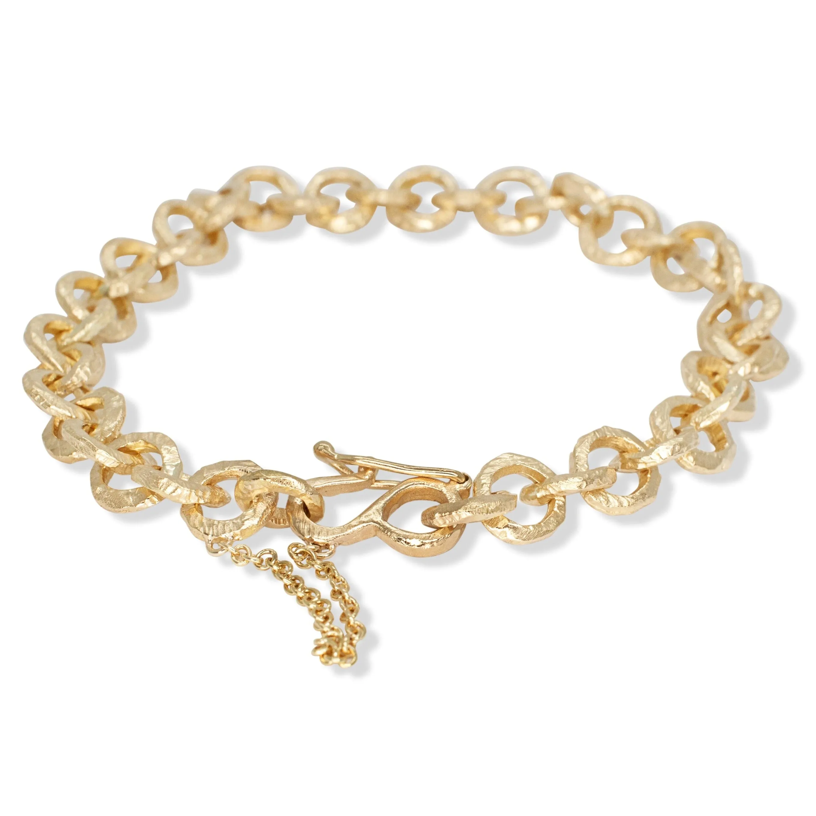 18K Carved Round Link Chain Bracelet