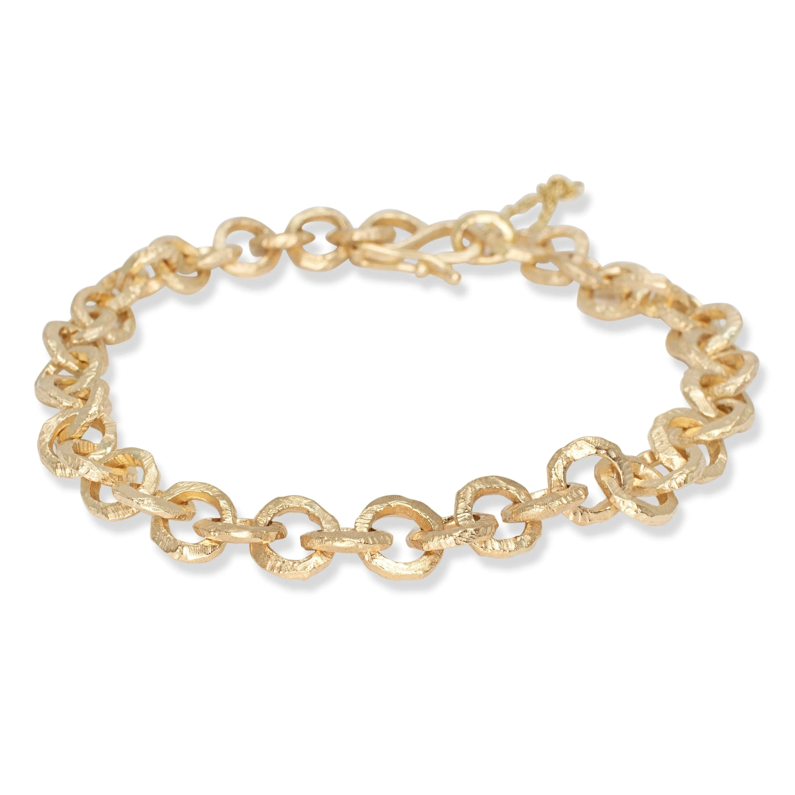 18K Carved Round Link Chain Bracelet