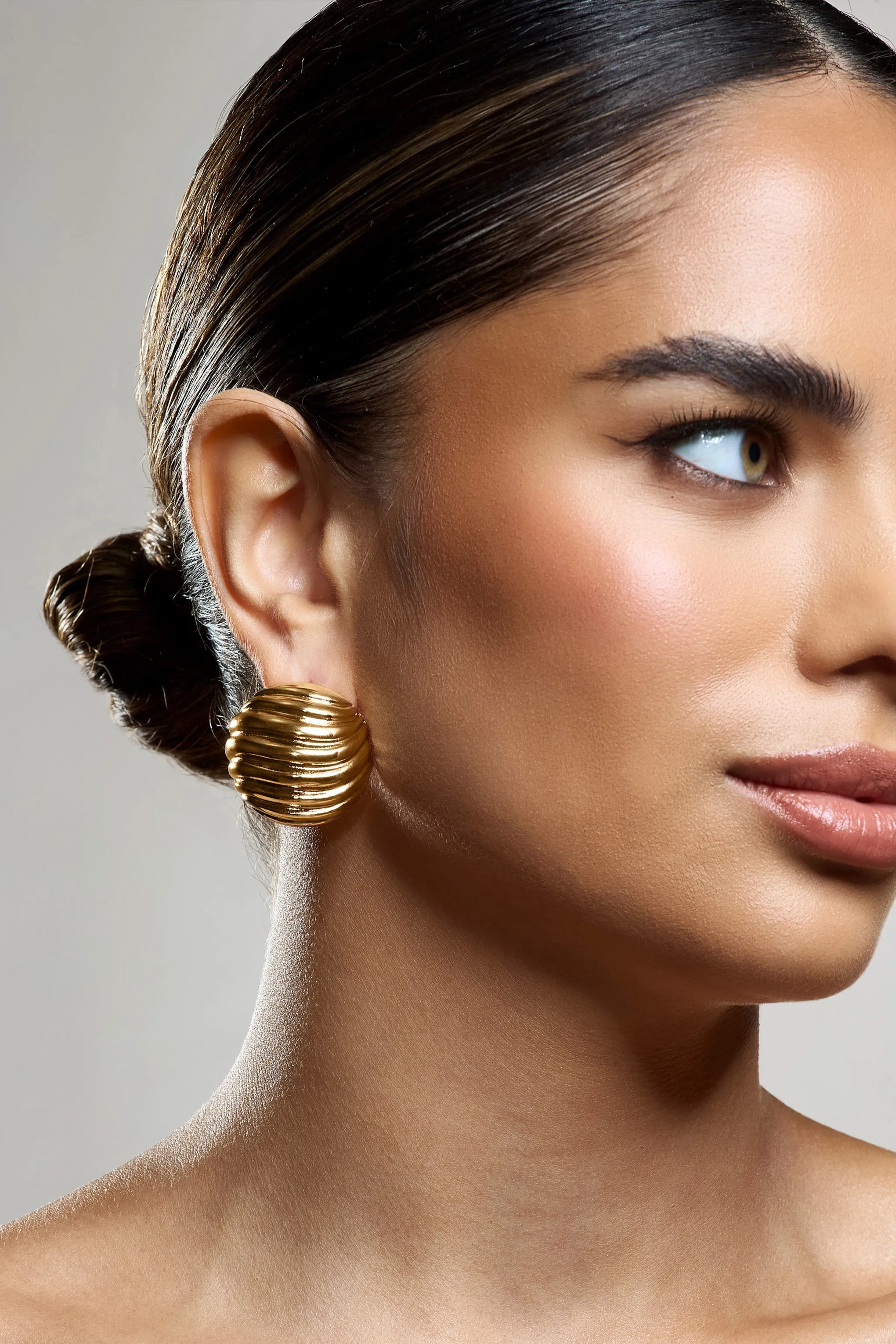 Cosette | Gold Ribbed Circle Statement Earrings