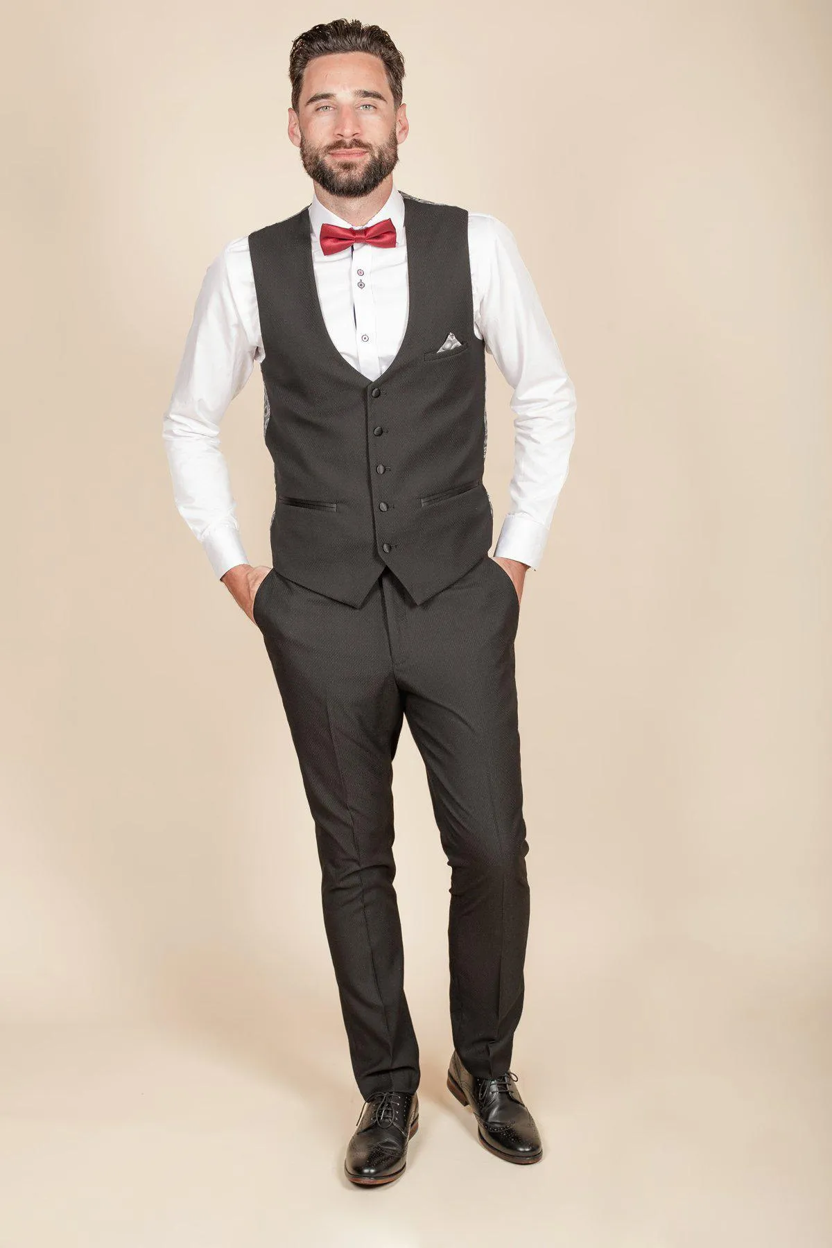 'I'm A Celebrity Get Me Out Of Here' 2022 Runner Up Owen Warner in Dalton Black Tuxedo